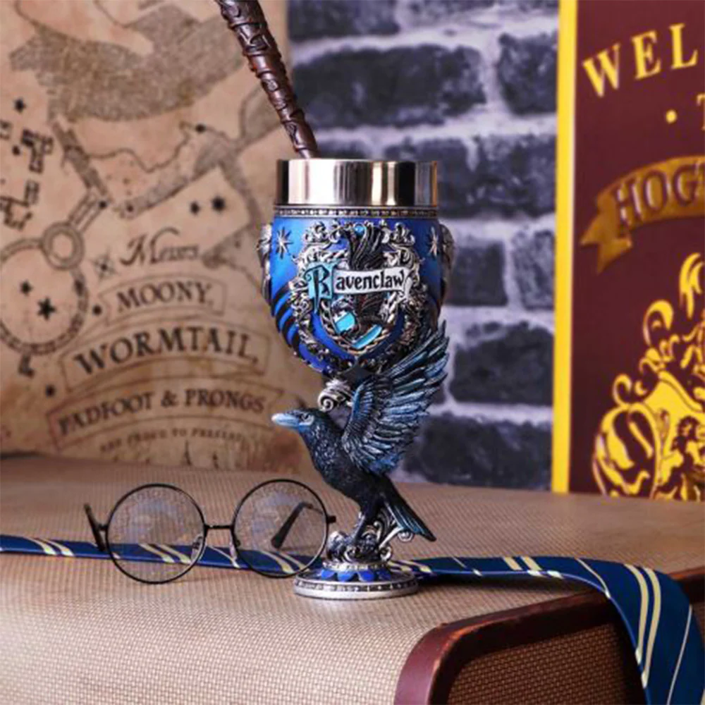 705-harry-potter-ravenclaw-collectible-goblet-7.webp Harry Potter Ravenclaw Collectible Goblet