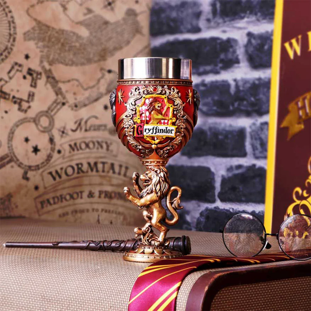 706-harry-potter-gryffindor-collectible-goblet-7.webp Harry Potter Gryffindor Collectible Goblet